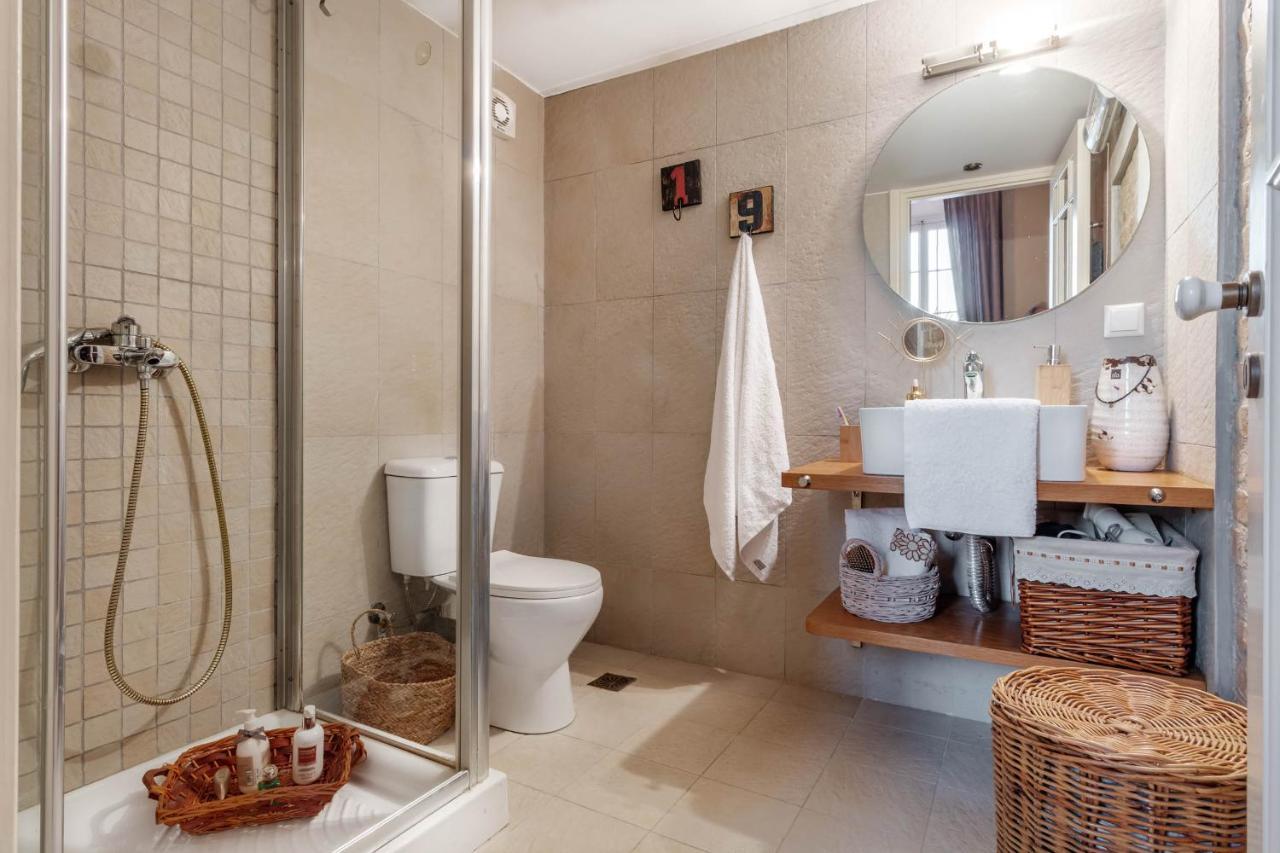 Mouragia Loft - Waterfront Old Corfu Town Apartment Bagian luar foto