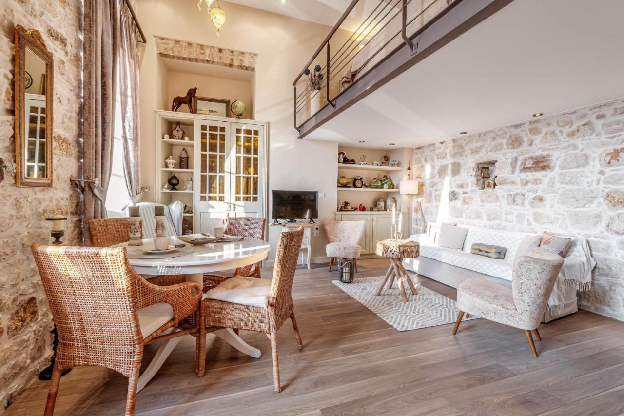 Mouragia Loft - Waterfront Old Corfu Town Apartment Bagian luar foto