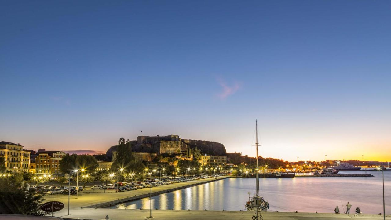 Mouragia Loft - Waterfront Old Corfu Town Apartment Bagian luar foto
