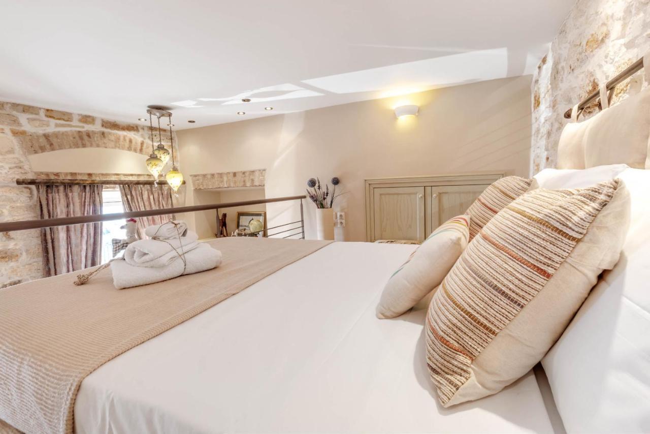 Mouragia Loft - Waterfront Old Corfu Town Apartment Bagian luar foto